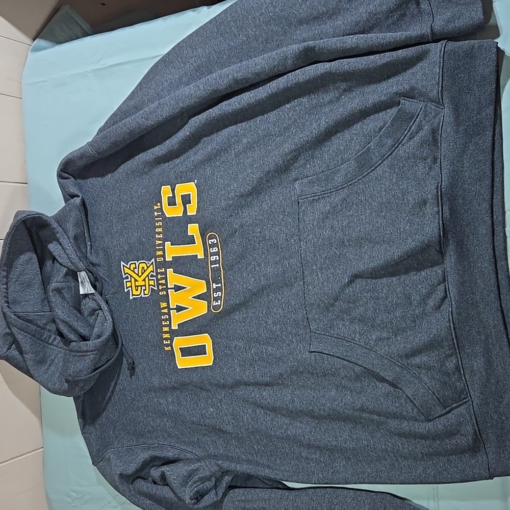 Rivalry Threads Kennesaw State Owls Gray Hoodie with Yellow Logo